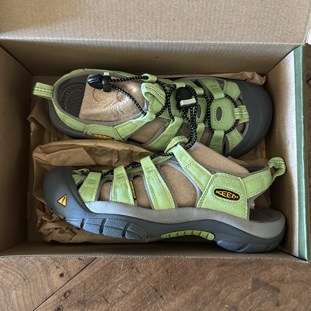 Keen Newport H2 women’s Sandler never worn - Picture 3 of 7